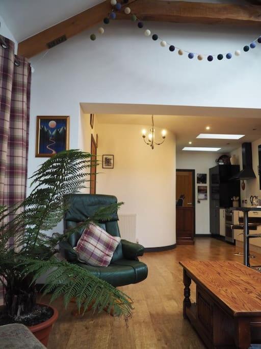 Fern Lodge Angus, Kirriemuir Exterior photo